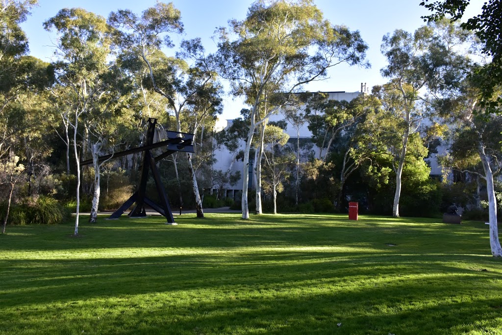 Questacon - National Science and Technology Centre | museum | King Edward Terrace, Parkes ACT 2600, Australia | 0262702800 OR +61 2 6270 2800