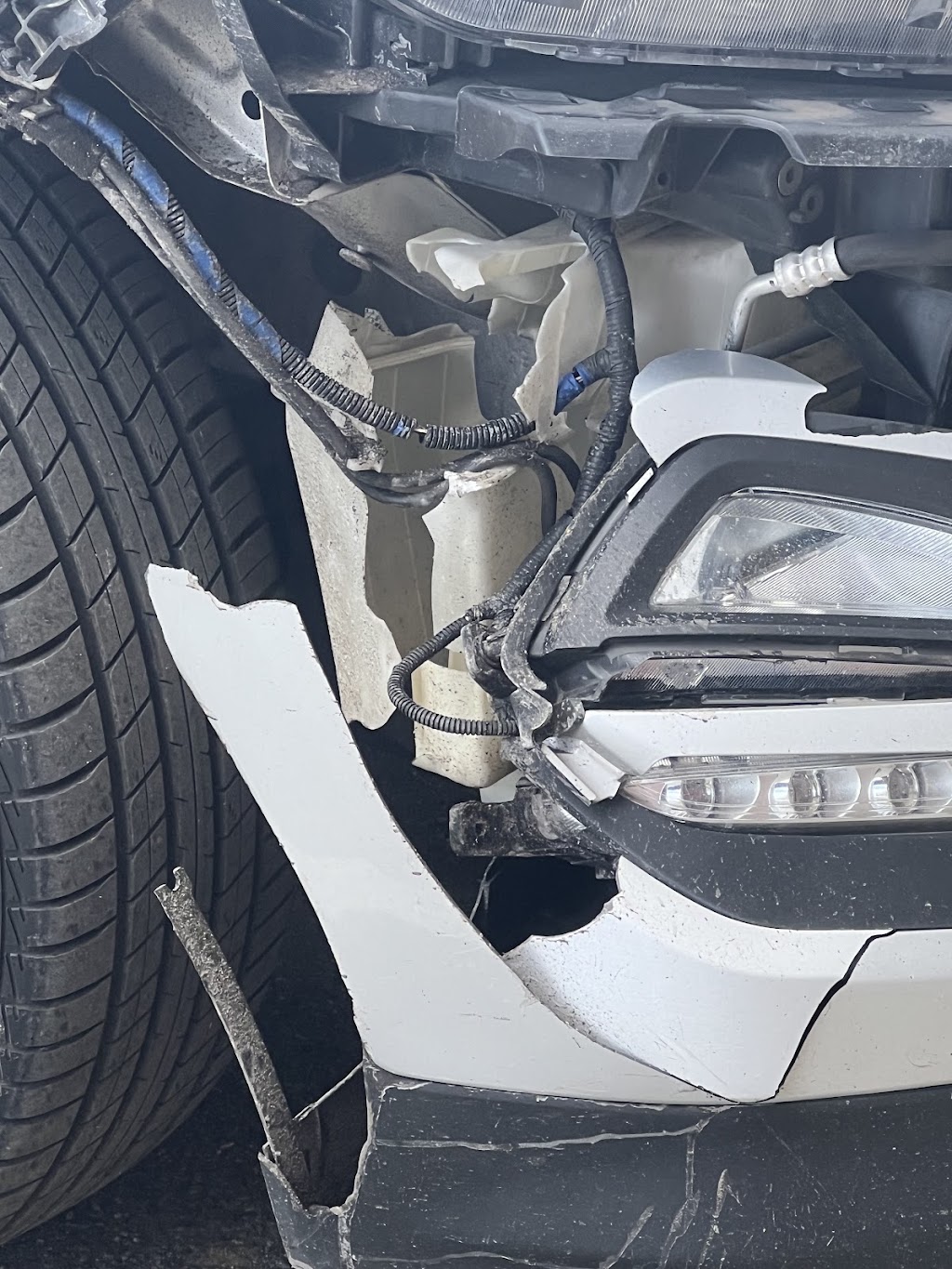 Repairhub Greystanes | Unit 1, 1 Foundation Pl Greystanes, Pemulwuy NSW 2145, Australia | Phone: (02) 8660 3900