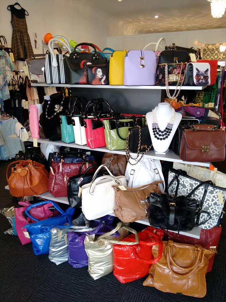 ON TREND Fashion & Accessories | 1/28 King St, Caboolture QLD 4510, Australia | Phone: (07) 5495 3886