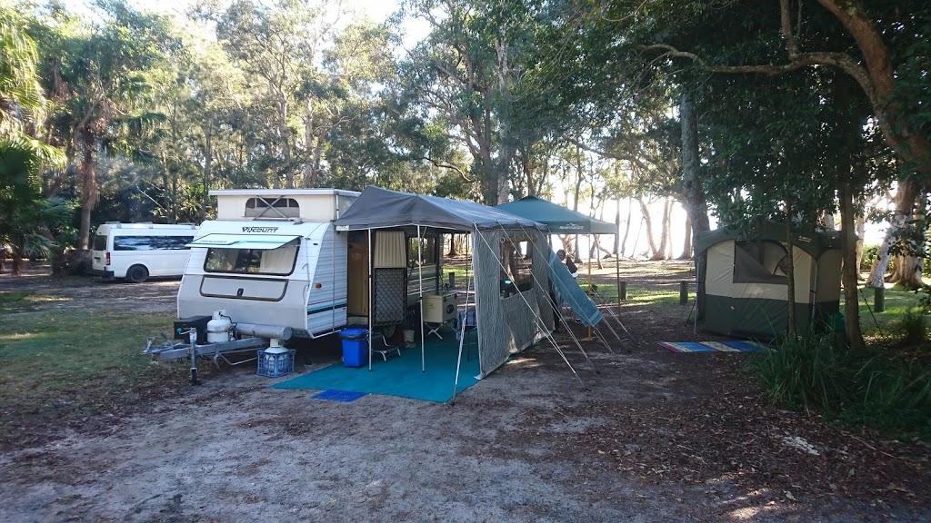 Dees Corner campground | campground | Mungo Brush Rd, Mungo Brush NSW 2423, Australia | 0265910300 OR +61 2 6591 0300