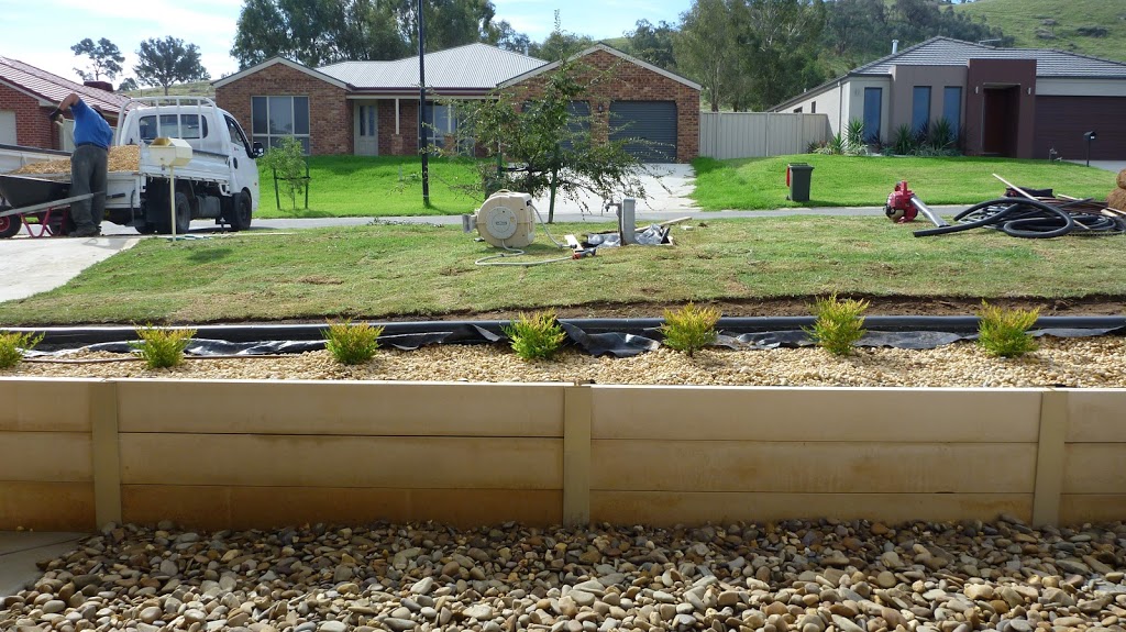 Chris Smiths Happy Gardeners | 8 Table Top Rd, Thurgoona NSW 2640, Australia | Phone: 0409 825 575