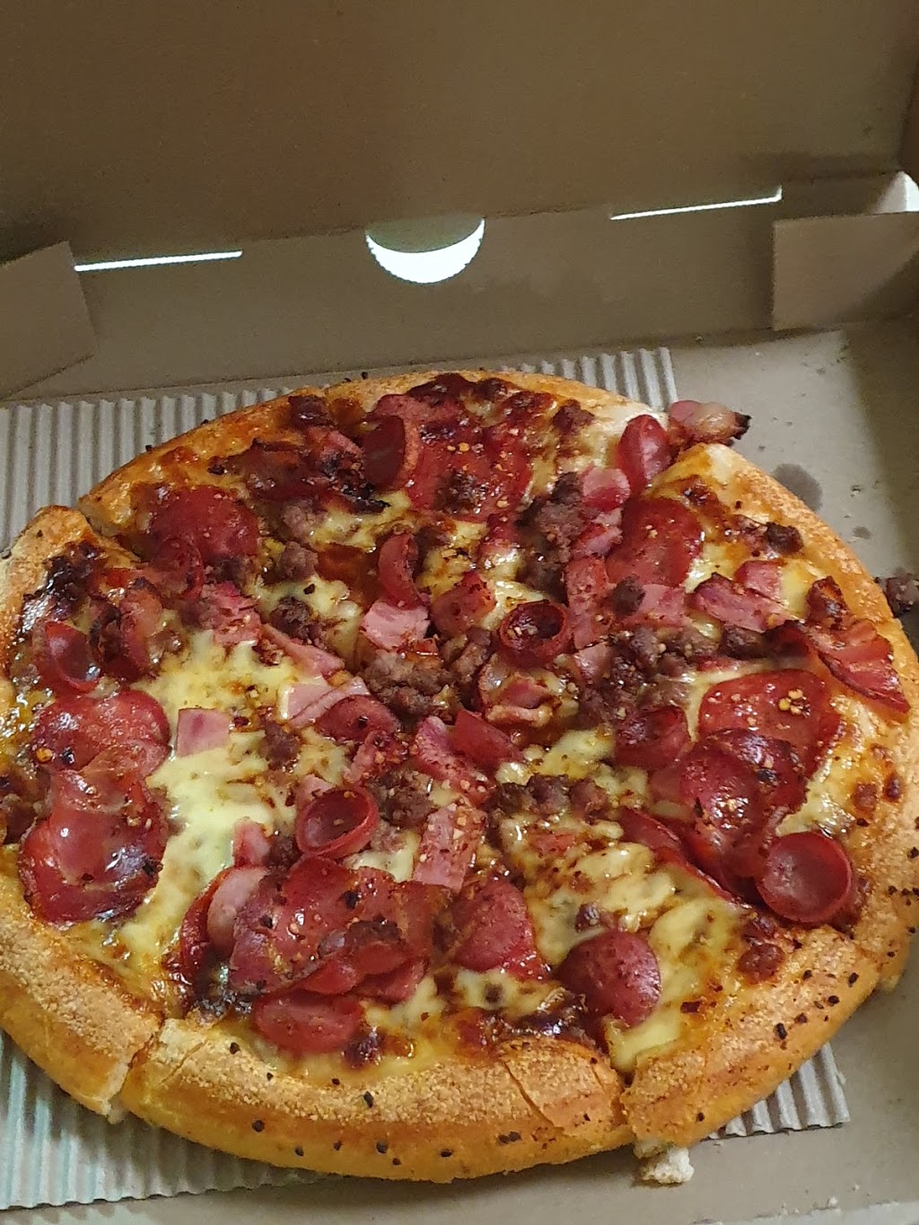 Pizza Hut St Marys | meal delivery | Shop 4/9-11 Gallipoli St, St Marys NSW 2760, Australia | 131166 OR +61 131166