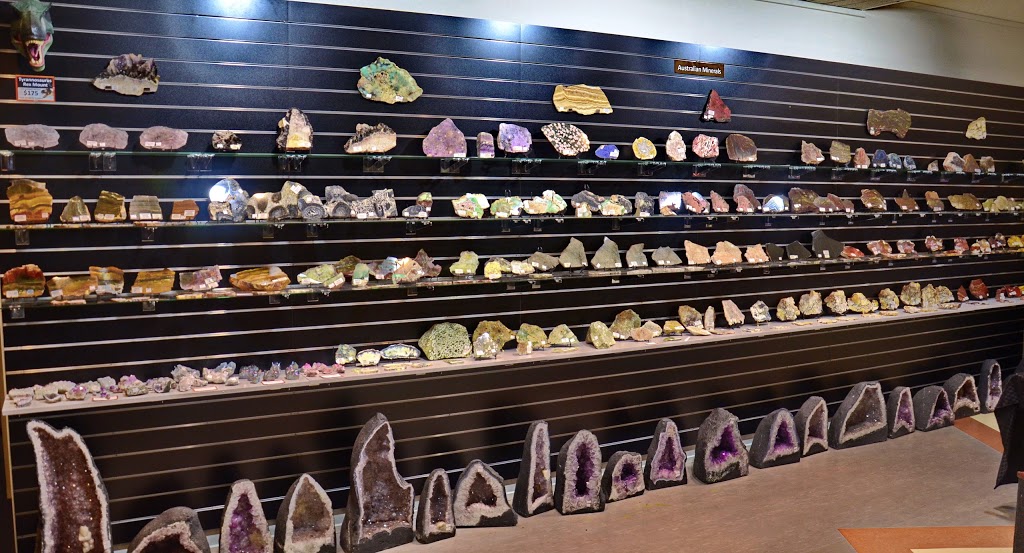 National Dinosaur Museum Crystal Shop | store | 6, Gold Creek Rd, Nicholls ACT 2913, Australia | 0262302655 OR +61 2 6230 2655