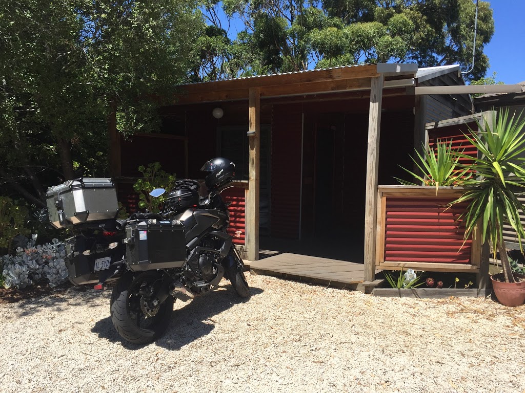 Ocean Grove Cedar Cabins | lodging | 20 Woodlands Dr, Ocean Grove VIC 3226, Australia | 0352552707 OR +61 3 5255 2707