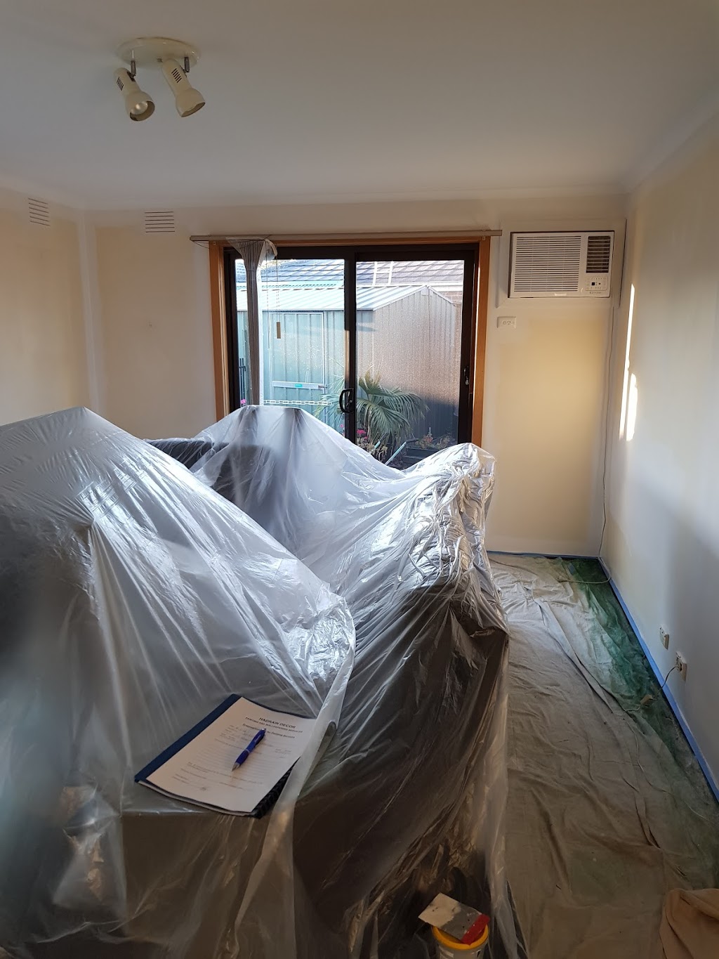 Painter pro | 11 Carey St, Cranbourne North VIC 3977, Australia | Phone: 0450 607 793