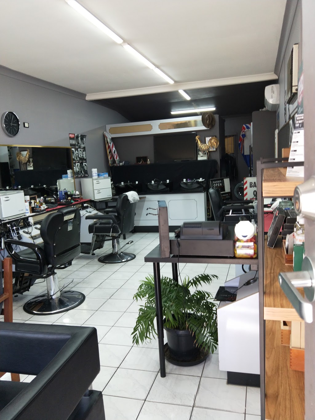 XL BARBIER Barber Shop | hair care | 192 Newmarket Rd, Wilston QLD 4051, Australia | 0733523330 OR +61 7 3352 3330