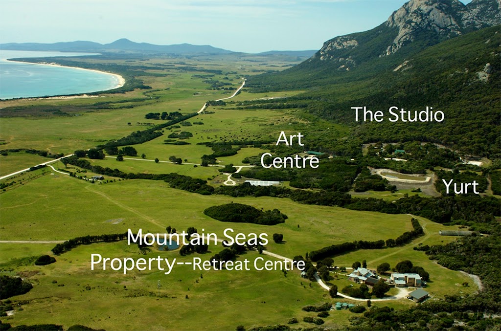 Mountain Seas Art & Wilderness Retreat | lodging | 811/55 Trousers Point Rd, Whitemark TAS 7255, Australia | 0363594553 OR +61 3 6359 4553