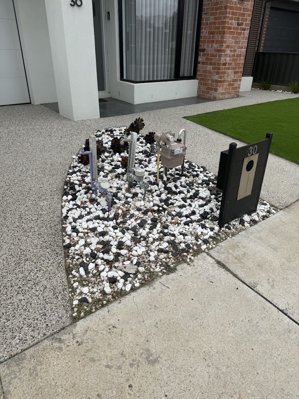 The Lawn Manicurist | 14 Brunton Dr, Mernda VIC 3754, Australia | Phone: 0433 774 749