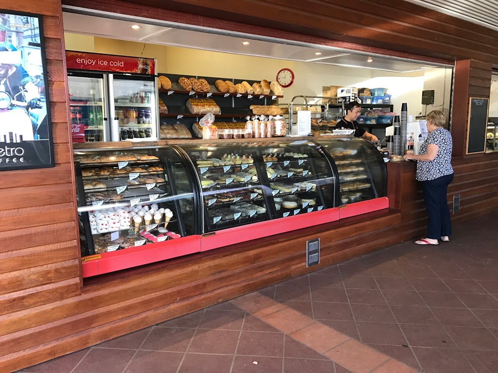 Wynnum West Bakery & Cafe | cafe | 12/2067 Wynnum Rd, Wynnum West QLD 4178, Australia | 0738930351 OR +61 7 3893 0351