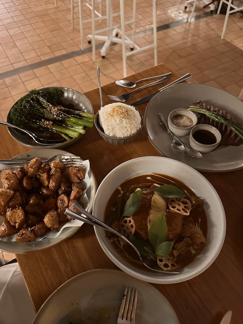 Melrose Restaurant & Rooftop Bar | Upstairs, level 1/37 Oxford St, Bulimba QLD 4171, Australia | Phone: (07) 3899 3371