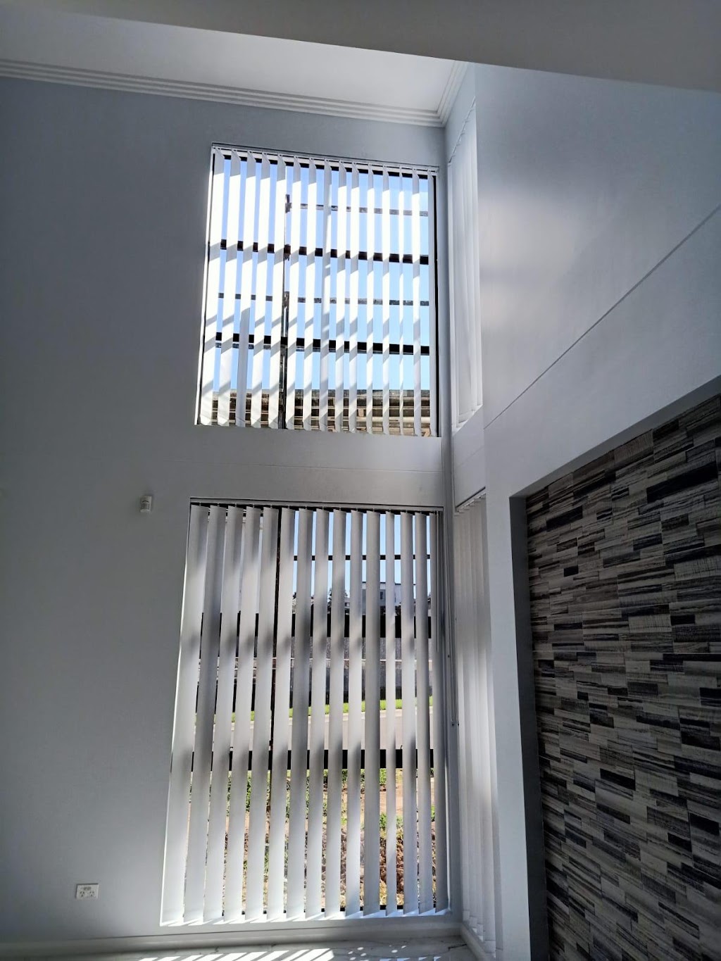 Sheer Curtains | 9/124 Ham St, South Windsor NSW 2756, Australia | Phone: 0470 547 770