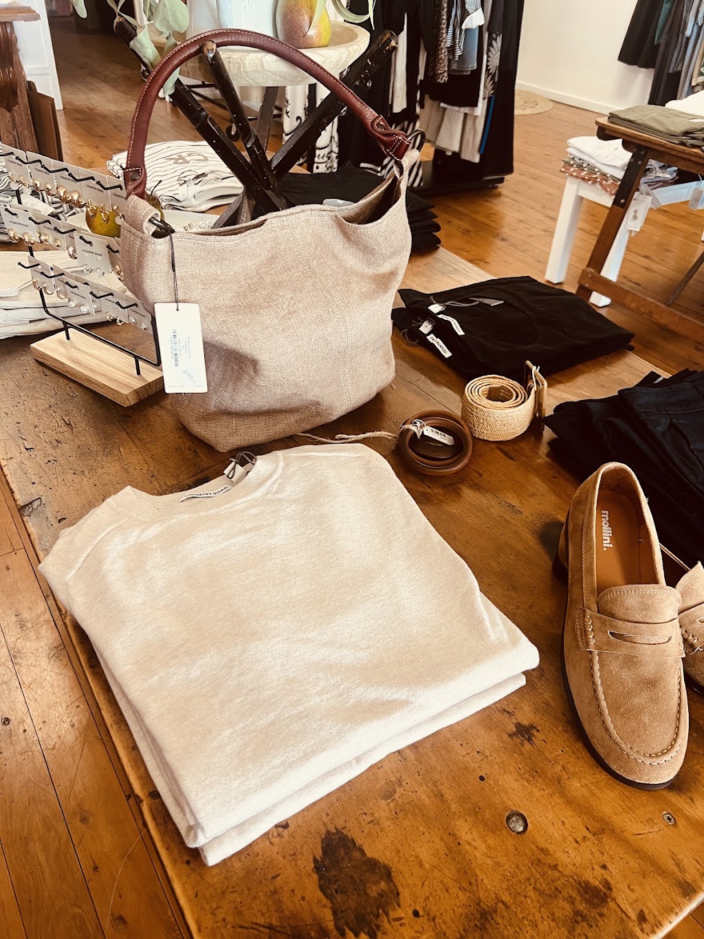 Bella Lou the Store | 147 Albury St, Holbrook NSW 2644, Australia | Phone: 0427 818 185