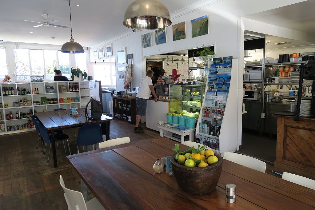 Hyams Beach Store & Cafe | cafe | 76 Cyrus St, Hyams Beach NSW 2540, Australia | 0244433874 OR +61 2 4443 3874