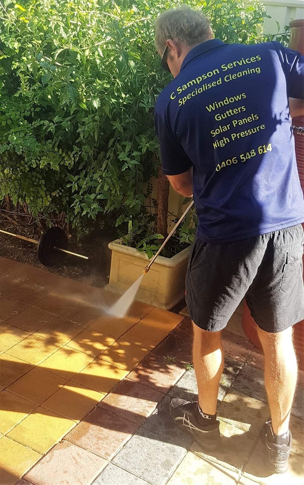 A Spotless Window Cleaning Service | 3 Omeo Pl, Karragullen WA 6111, Australia | Phone: 0406 548 614