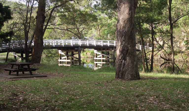Currawong Flat picnic area | park | Engadine Track, Royal National Park NSW 2233, Australia | 0295420648 OR +61 2 9542 0648