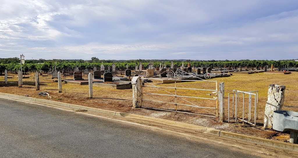 Siegersdorf Cemetery | cemetery | 10 Seppeltsfield Rd, Nuriootpa SA 5355, Australia