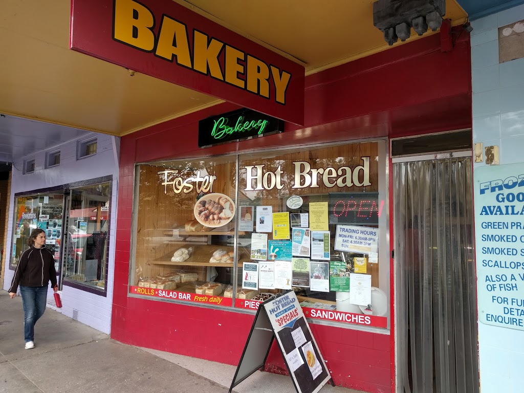 Foster Hot Bread Shop | bakery | 33 Main St, Foster VIC 3960, Australia | 0356822795 OR +61 3 5682 2795