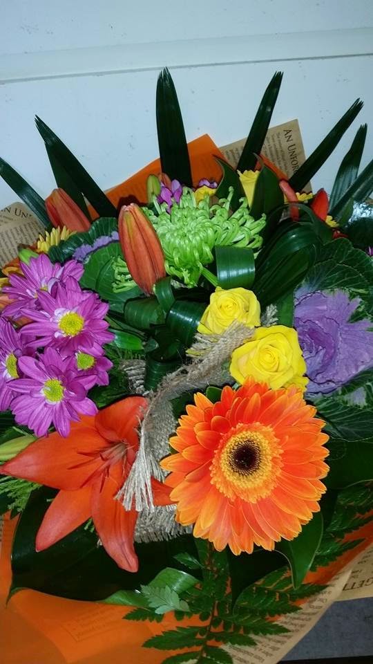 Tinas Flowers | florist | 75 Warburton Ave, Padbury WA 6025, Australia | 0893078766 OR +61 8 9307 8766
