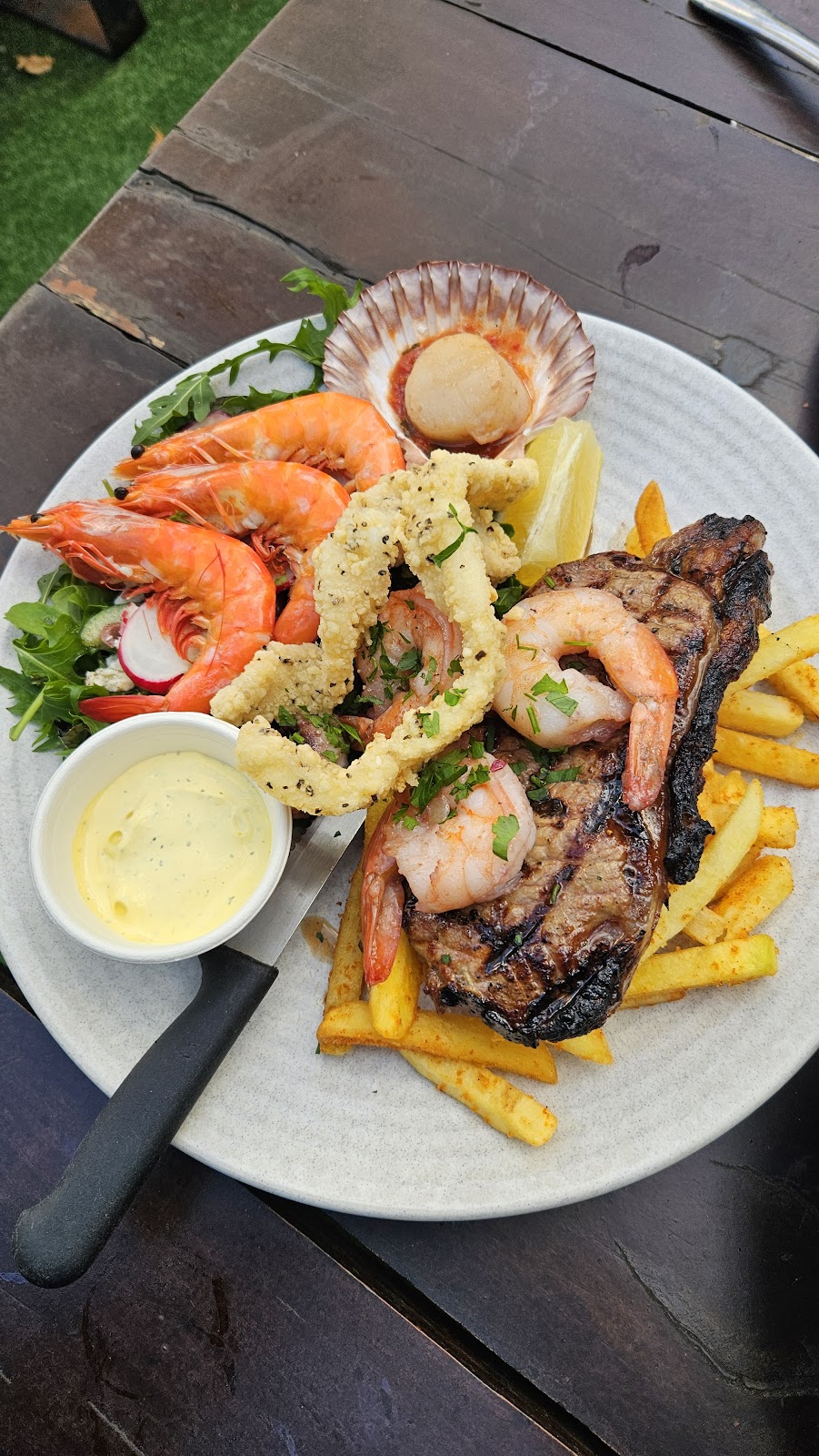 Trails Cafe at Mount Kembla Village Hotel | 274 Cordeaux Rd, Mount Kembla NSW 2526, Australia | Phone: (02) 4271 1119