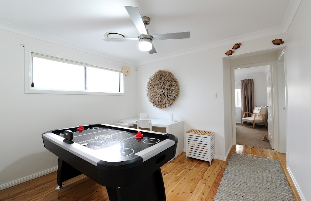 Blue Yonder Lodge and Studio | 10 Short St, Wyee Point NSW 2259, Australia | Phone: 0415 301 826