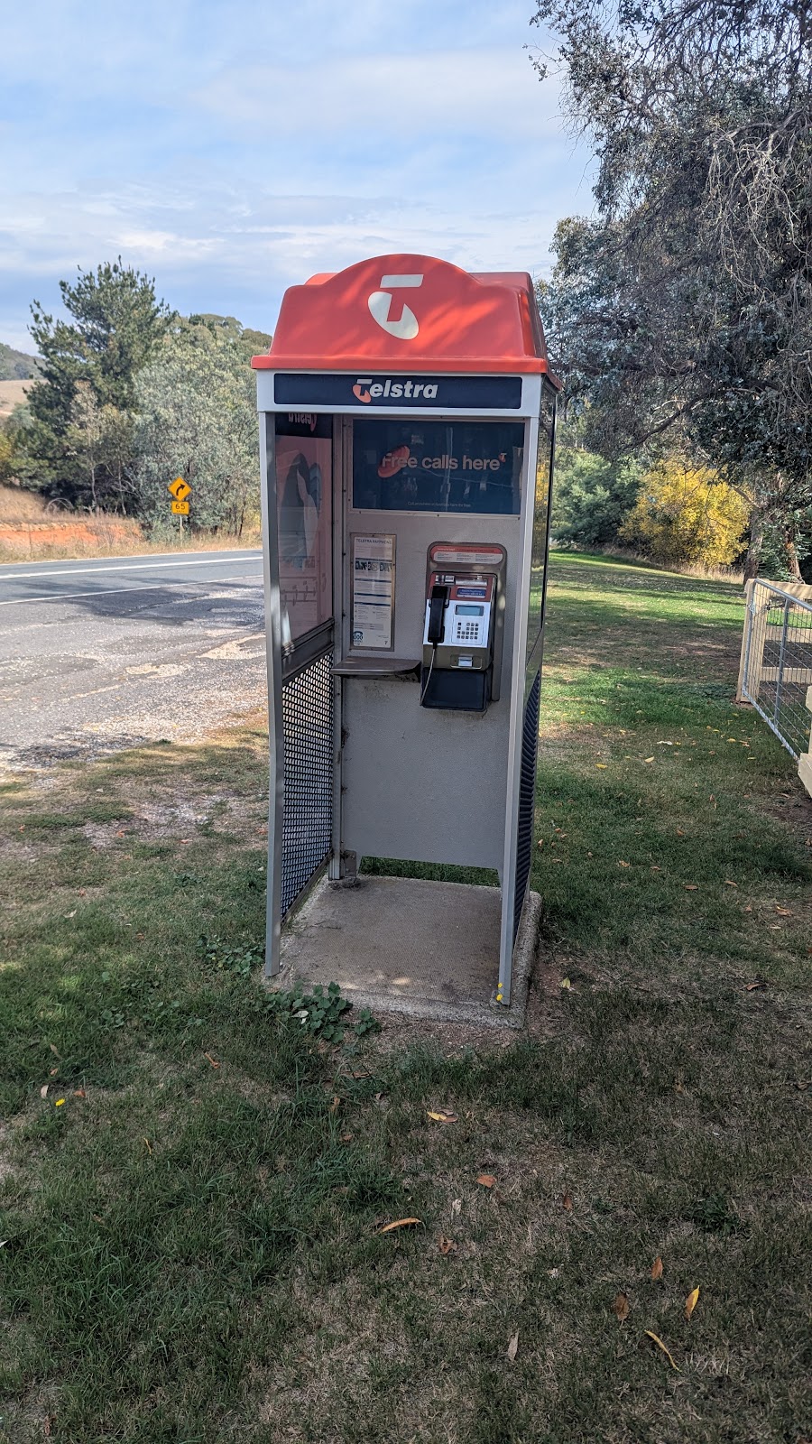 Telstra Payphone | 6156 Murray Valley Hwy, Koetong VIC 3704, Australia | Phone: 1800 011 433