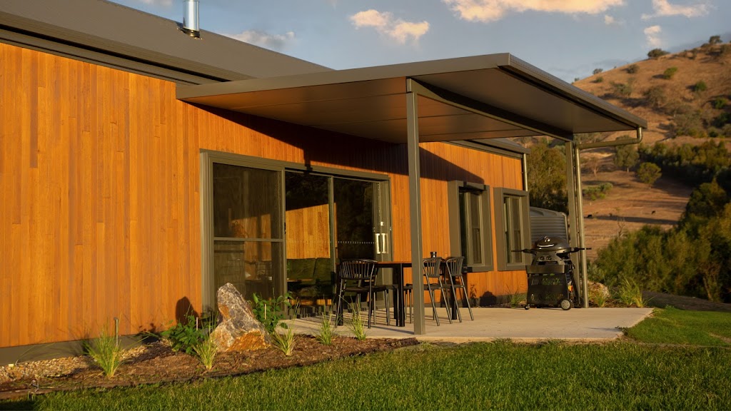 Switchback Stays | 321 Kurrajong Gap Rd, Bethanga VIC 3691, Australia | Phone: 0494 079 554