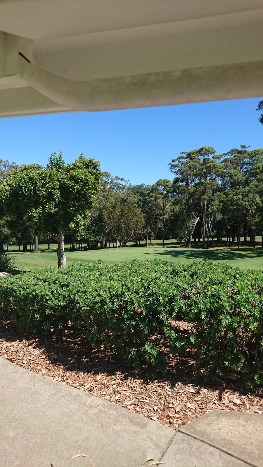 Hilltop Golf Course | Clifford Cl, Mollymook NSW 2539, Australia | Phone: (02) 4455 2055