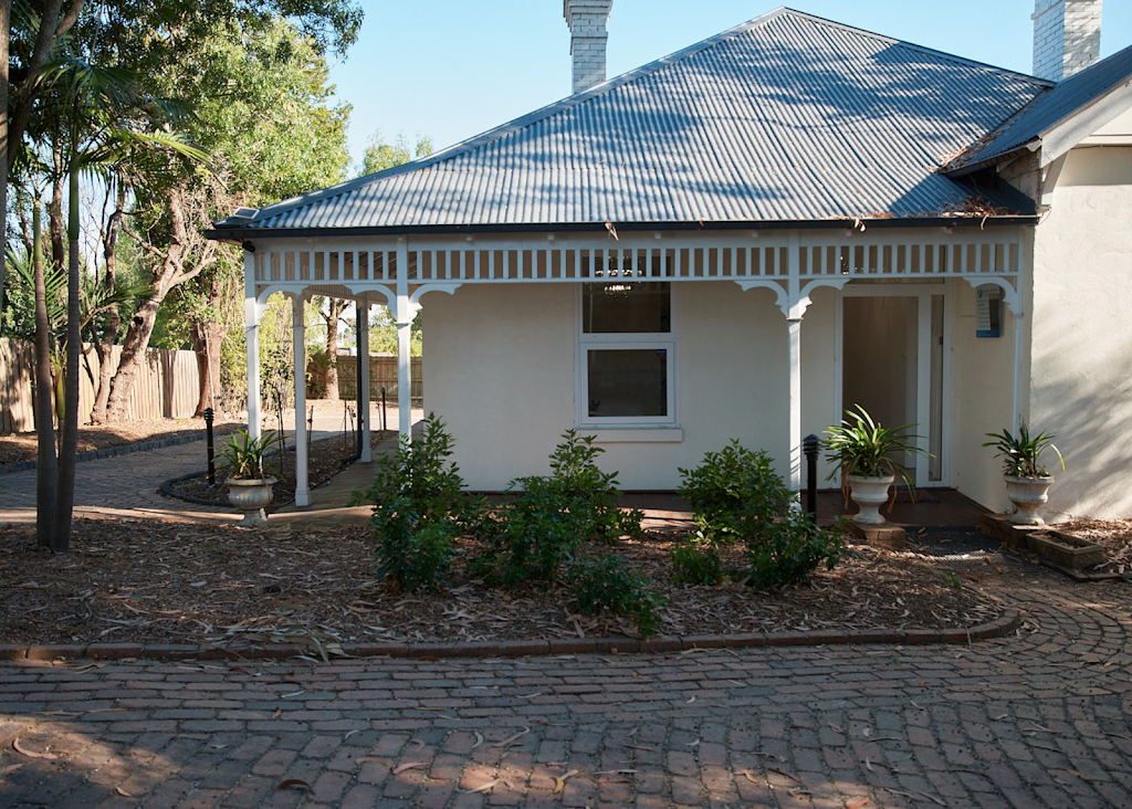 Flow Osteopathy | 431 Whitehorse Rd, Mitcham VIC 3132, Australia | Phone: 0438 180 438
