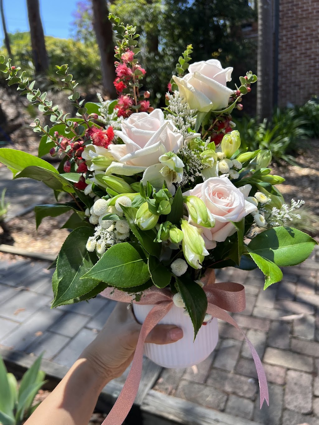 Leylisflowers | 182 Fox Valley Rd, Wahroonga NSW 2076, Australia | Phone: 0403 575 703