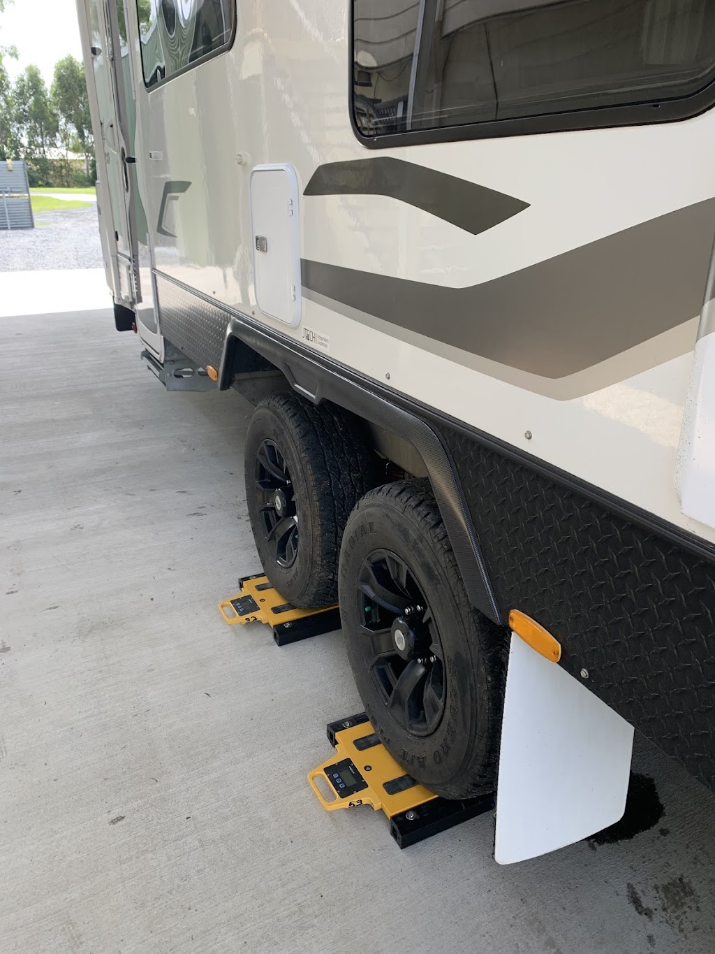Rockhampton caravan weights and alignments | car repair | 81 Emu Park Rd, Nerimbera QLD 4701, Australia | 0412581571 OR +61 412 581 571