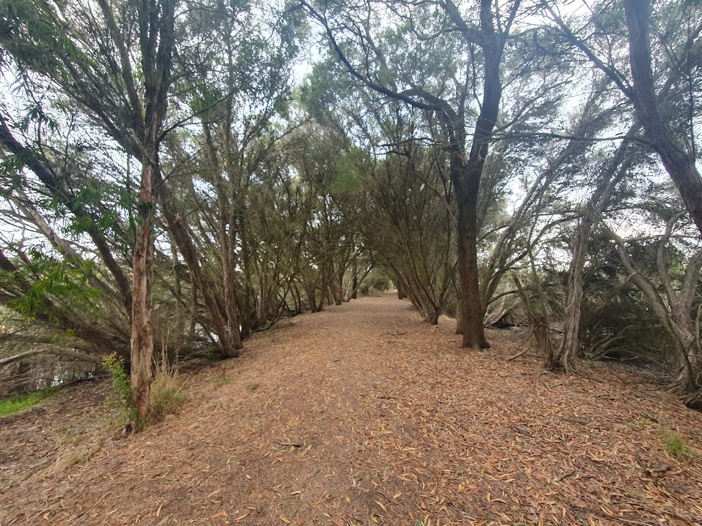 Lake Elijah | Lucas Ln, Lucas VIC 3350, Australia | Phone: 0412 886 039