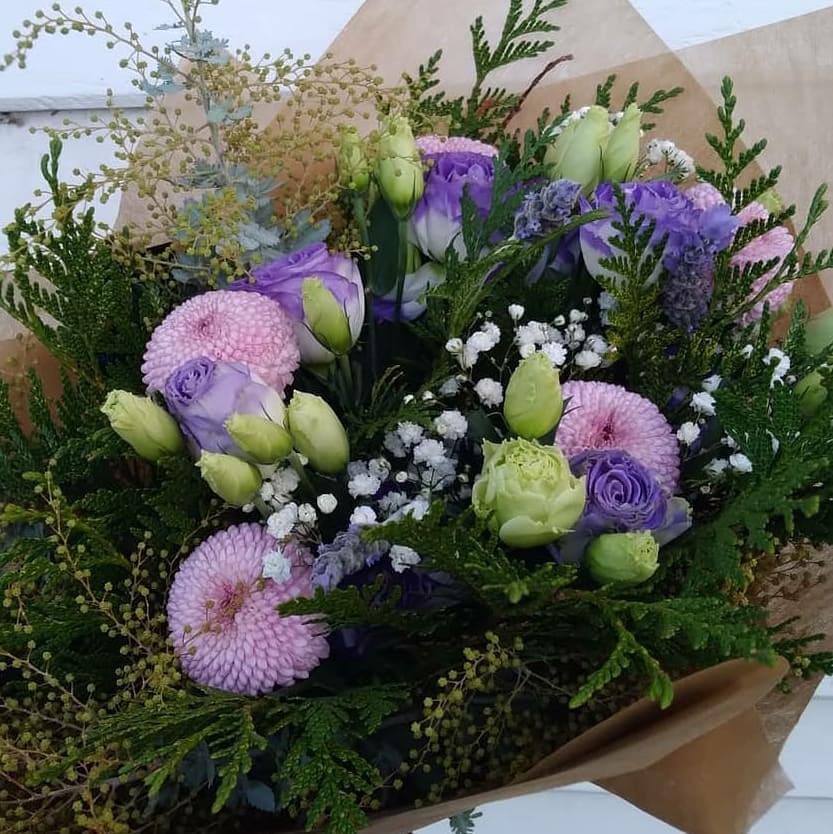 Chasing Daisies Florist | florist | 41 Maitland St, Branxton NSW 2335, Australia | 0422521647 OR +61 422 521 647