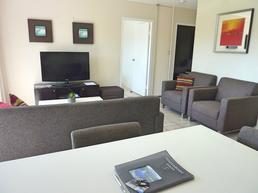 Jadran Motel & El Jays Holiday Lodge | lodging | 54-56 Frank St, Labrador QLD 4215, Australia | 0755312472 OR +61 7 5531 2472