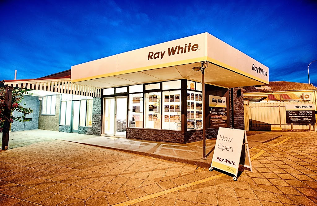 Ray White Port Noarlunga | 2/32 Saltfleet St, Port Noarlunga SA 5167, Australia | Phone: (08) 8382 0029