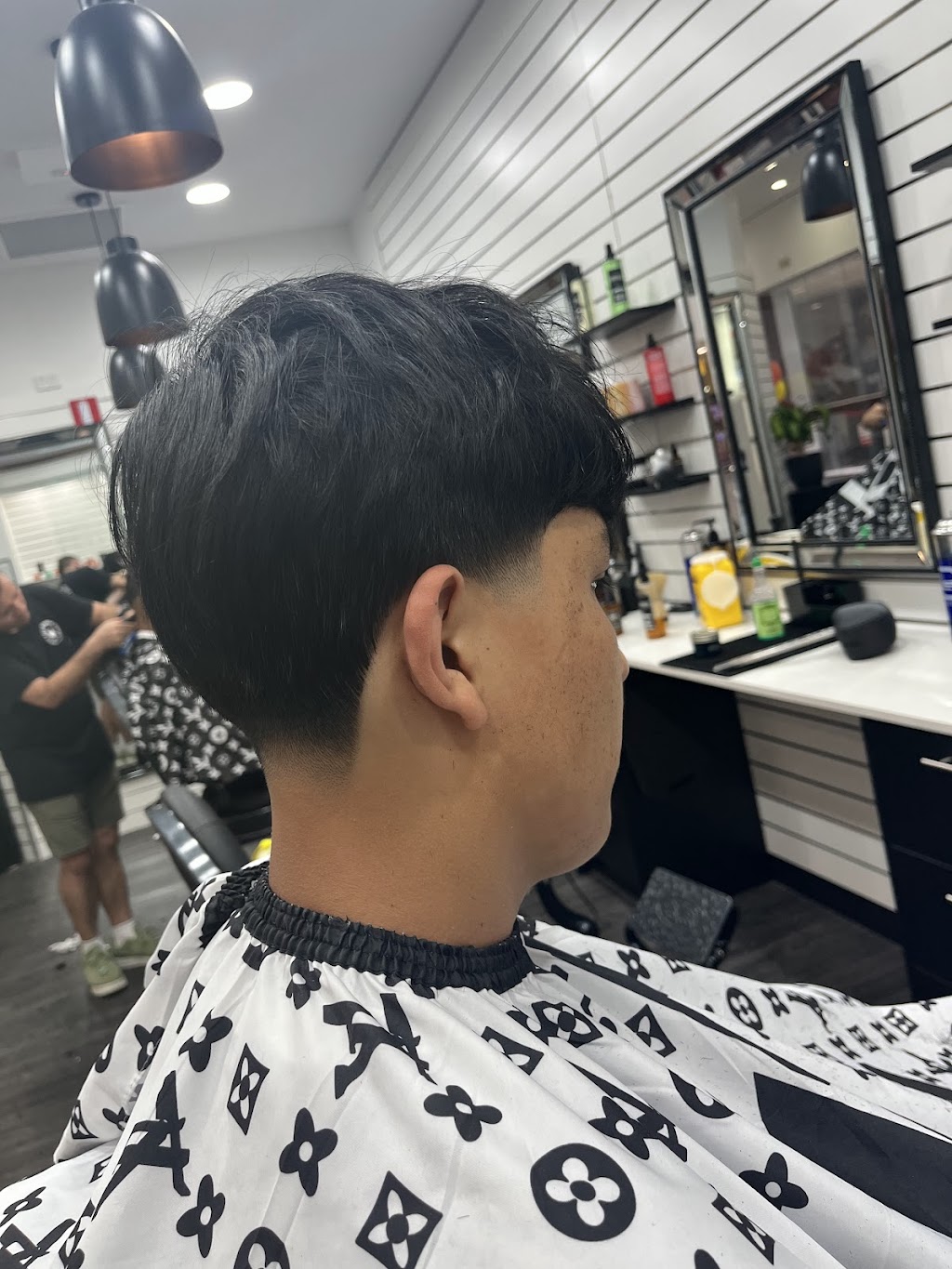 Fresh fade barber studio | 40/68 Main St, Beenleigh QLD 4207, Australia | Phone: 0416 370 313