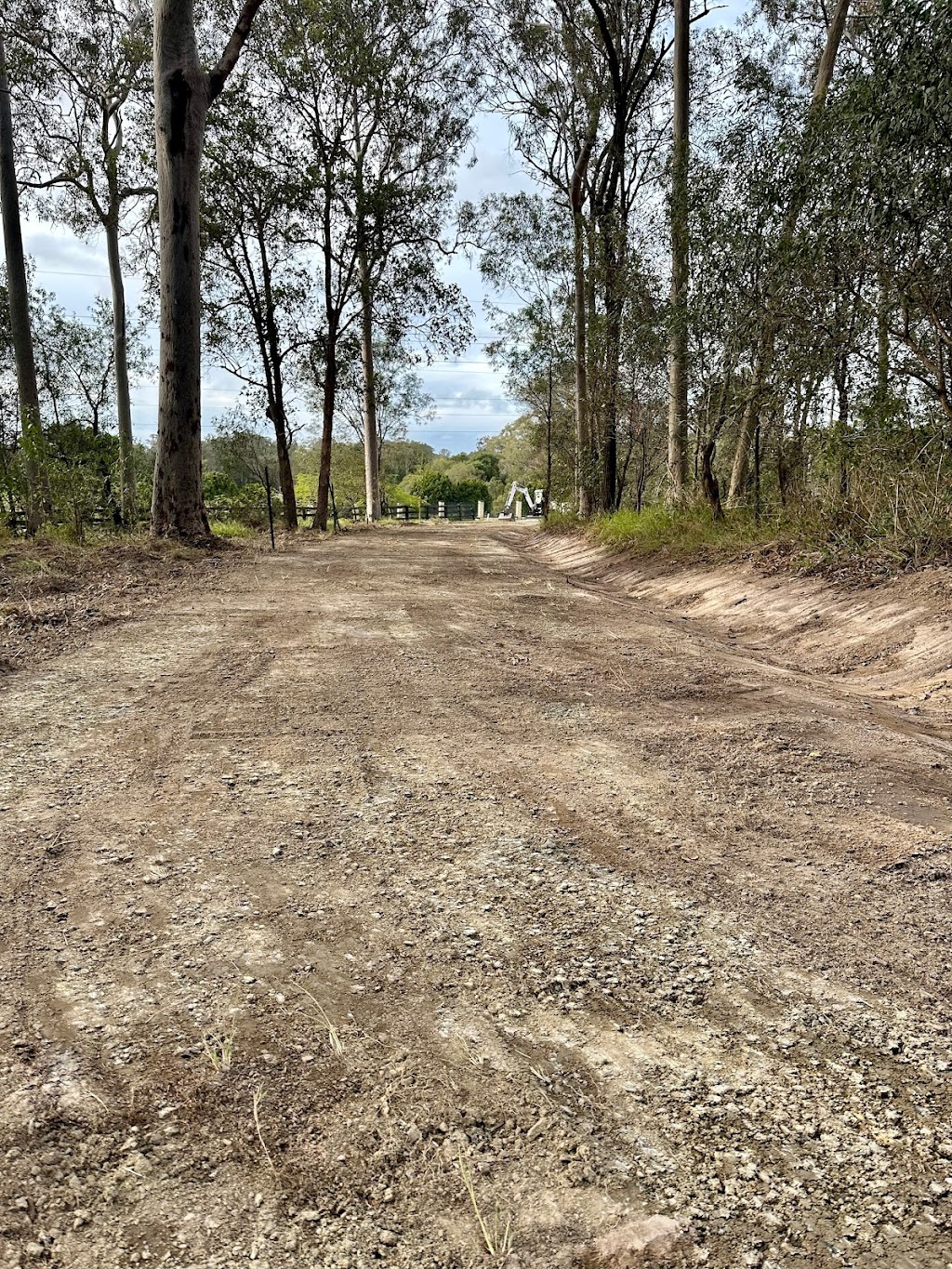 JSG Earthmoving Pty Ltd | Tarata Rd, Guanaba QLD 4210, Australia | Phone: 0474 090 941