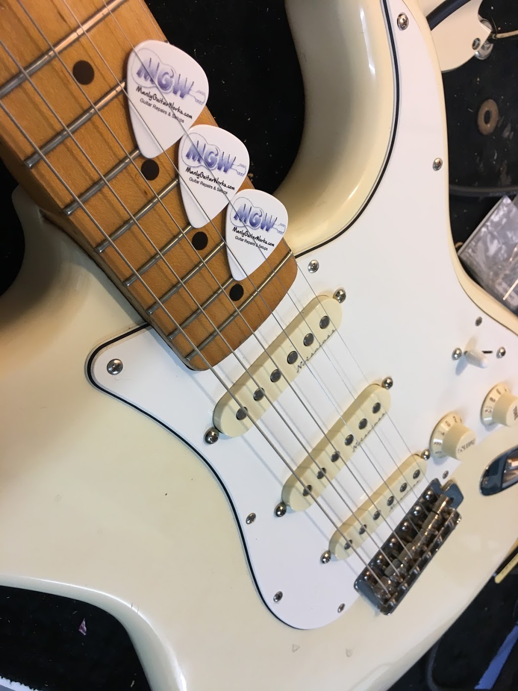 Manly Guitar Works - The Most Trusted Guitar & Bass Repairs and  | school | 56a Consul Rd N, Narraweena NSW 2099, Australia | 0413317380 OR +61 413 317 380