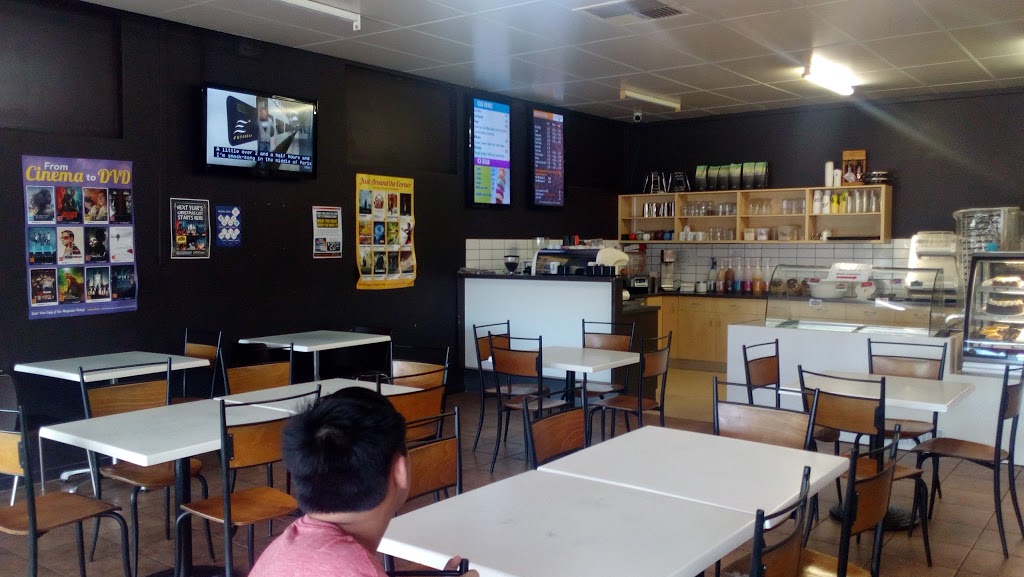 Loxton Pizza Bar & Video Centre | restaurant | 7/11 East Terrace, Loxton SA 5333, Australia | 0885846104 OR +61 8 8584 6104