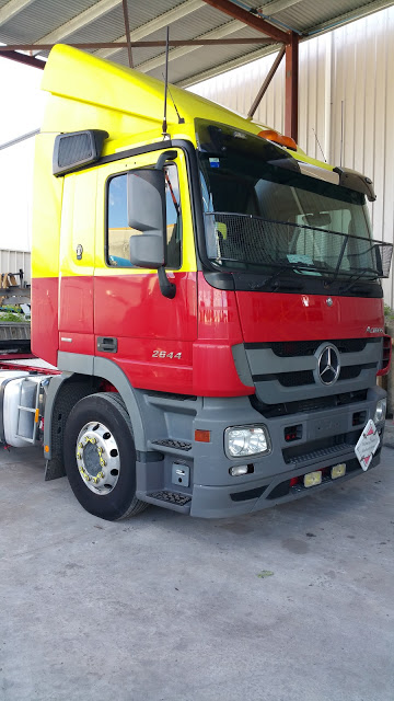 WA Custom Truck Painters | car repair | 14 White St, Bayswater WA 6053, Australia | 0893702934 OR +61 8 9370 2934