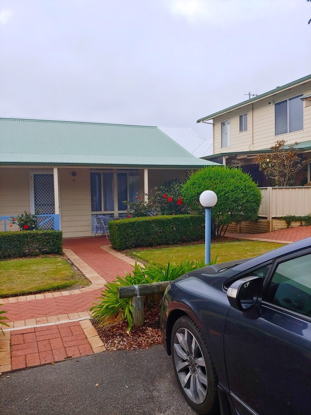 D1-Park Avenue Holiday Units | 13 Golf Links Rd, Middleton Beach WA 6330, Australia | Phone: (08) 9842 5242