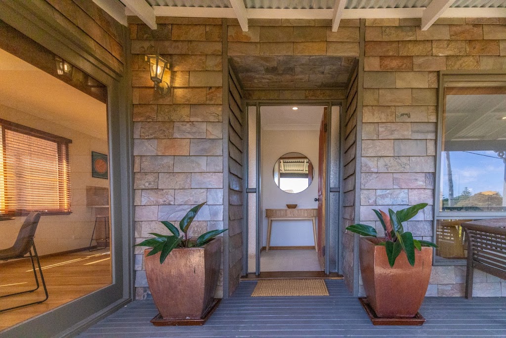 Dalmeny Beach House | 9 Dulling St, Dalmeny NSW 2546, Australia | Phone: 0425 370 716