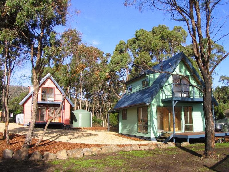 Four Seasons holiday cottages | real estate agency | 5732 Arthur Hwy, Taranna TAS 7180, Australia | 0407044483 OR +61 407 044 483