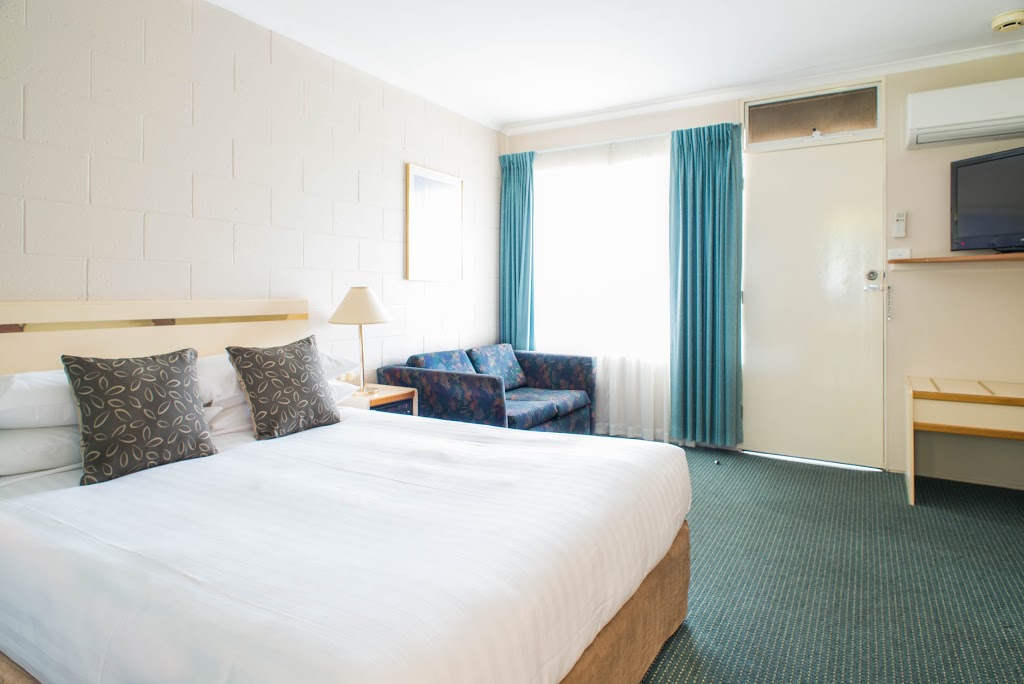 Sunrise Devonport | lodging | 140 N Fenton St, Devonport TAS 7310, Australia | 0364248411 OR +61 3 6424 8411
