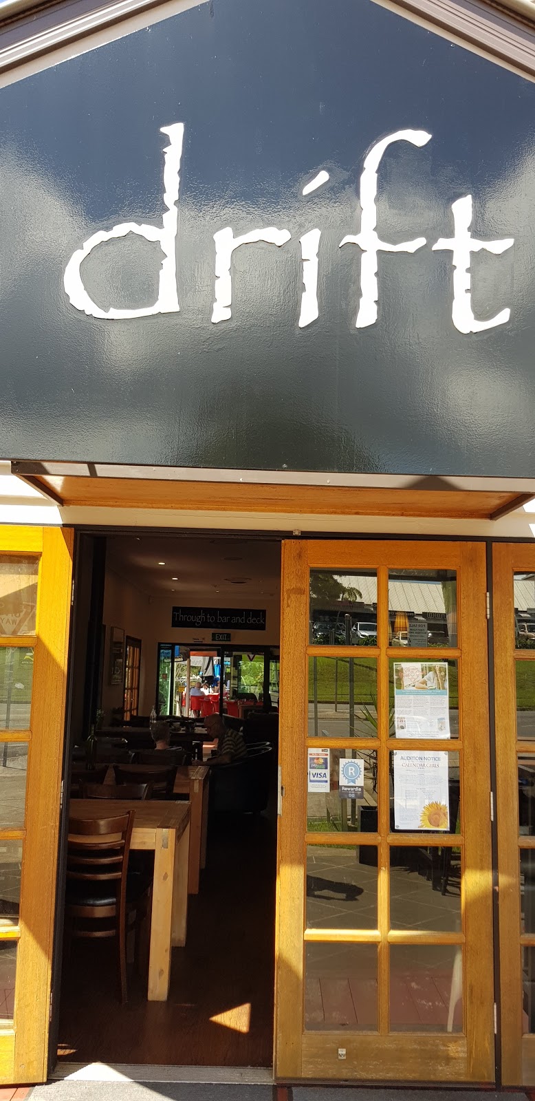 Drift Cafe and Lounge Bar | 12 Main Western Rd, Tamborine Mountain QLD 4272, Australia | Phone: (07) 5545 0406