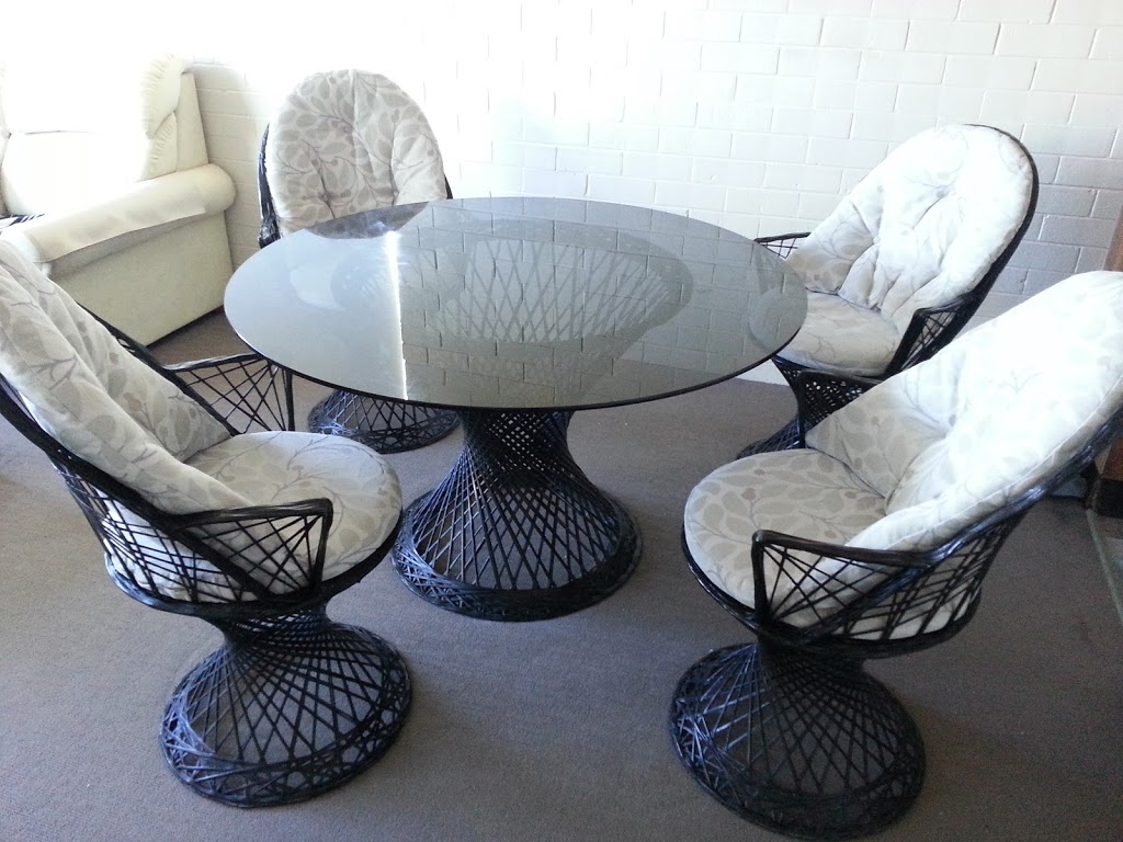 Redcliffe upholstery | furniture store | 6/32 Beach St, Kippa-Ring QLD 4021, Australia | 0418880985 OR +61 418 880 985