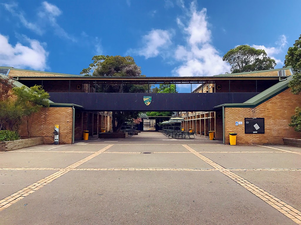 Baulkham Hills High School | school | 419A Windsor Rd, Baulkham Hills NSW 2153, Australia | 0296398699 OR +61 2 9639 8699