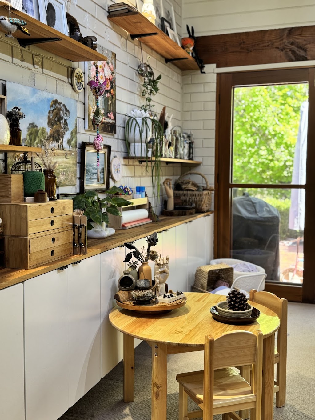 Bimbimbie Learning Studio | 3060 Midland Hwy, Nalinga VIC 3646, Australia | Phone: 0400 168 456