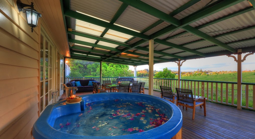 Maleny Homestead & Cottage | 21 Centenary Dr, Maleny QLD 4552, Australia | Phone: 0427 421 196