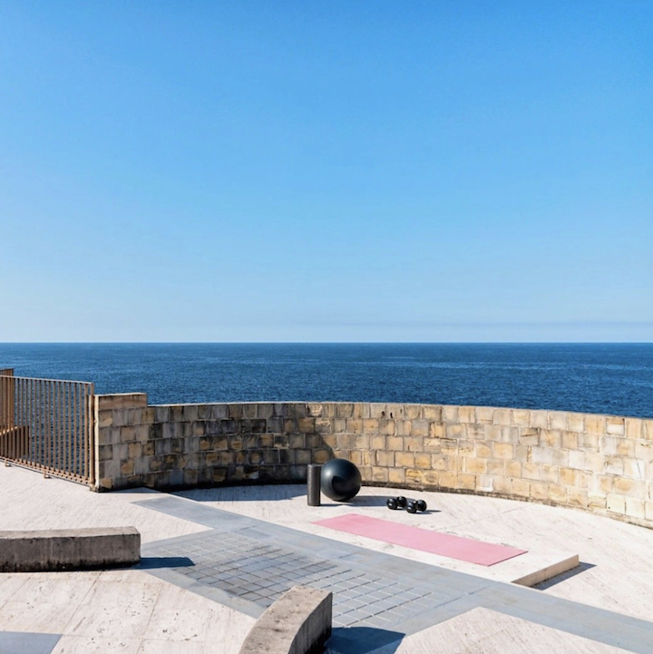 The Crypto Castle | 14 Bunya Parade, South Coogee NSW 2034, Australia | Phone: 0451 118 799