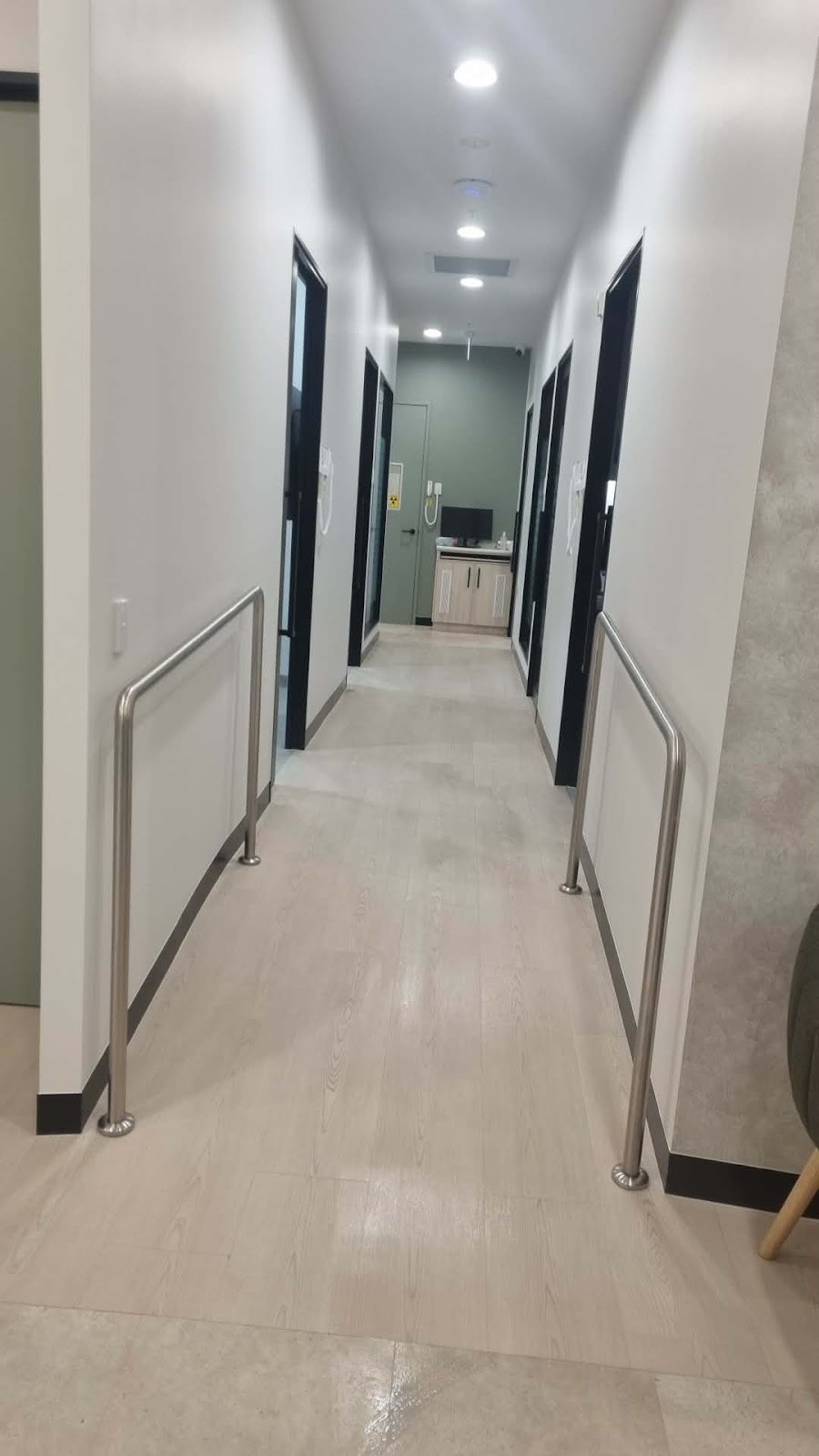 Winmalee Family Smiles | Inside Winmalee Village, Unit 13/14-28 White Cross Rd, Winmalee NSW 2777, Australia | Phone: (02) 7228 8171